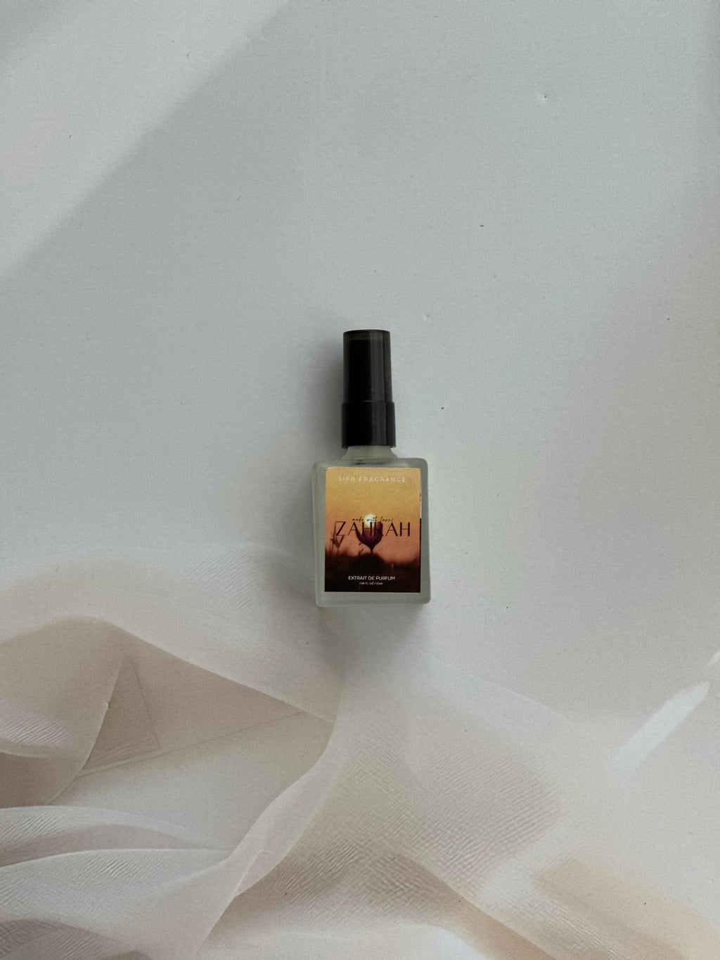 Luxury amber perfume Zahrah with saffron and jasmine notes for men and women