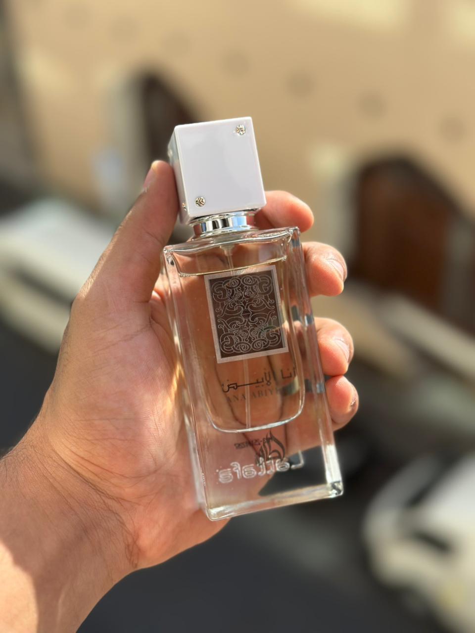 Arabic perfume Lattafa Ana Abiyedh vanilla musk fragrance