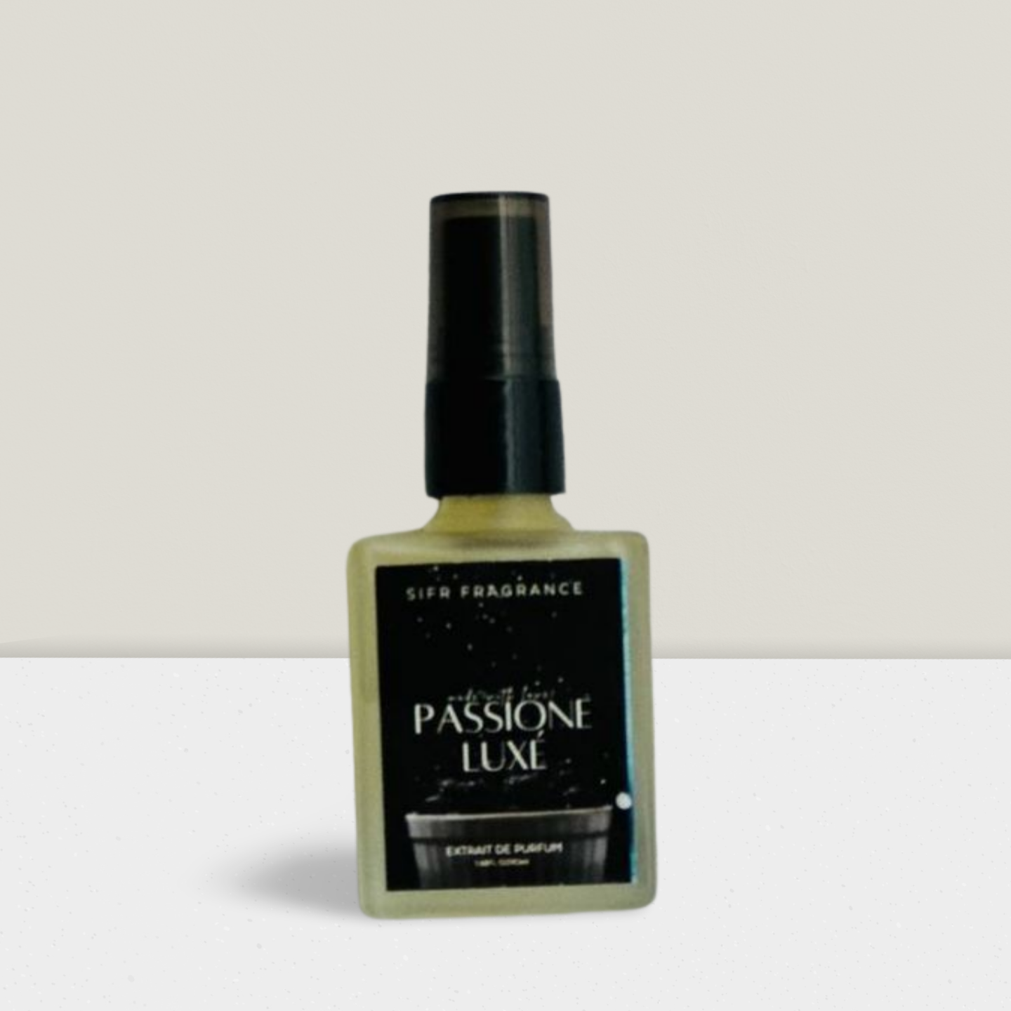 Passion Luxe 10ml perfume bottle – fruity floral fragrance with vanilla and amberwood